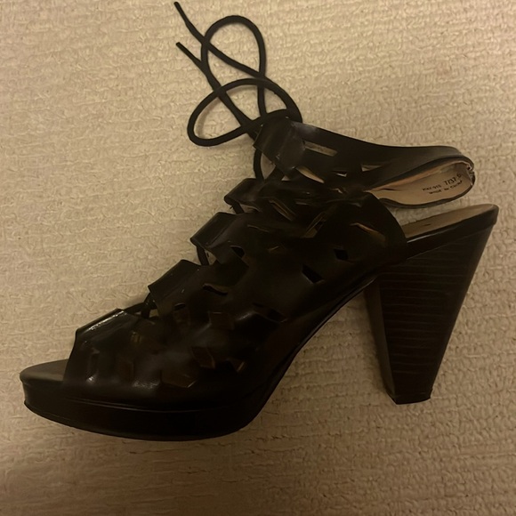 Chinese Laundry Faux Leather Black Lace Up Block Heels - Picture 2 of 4